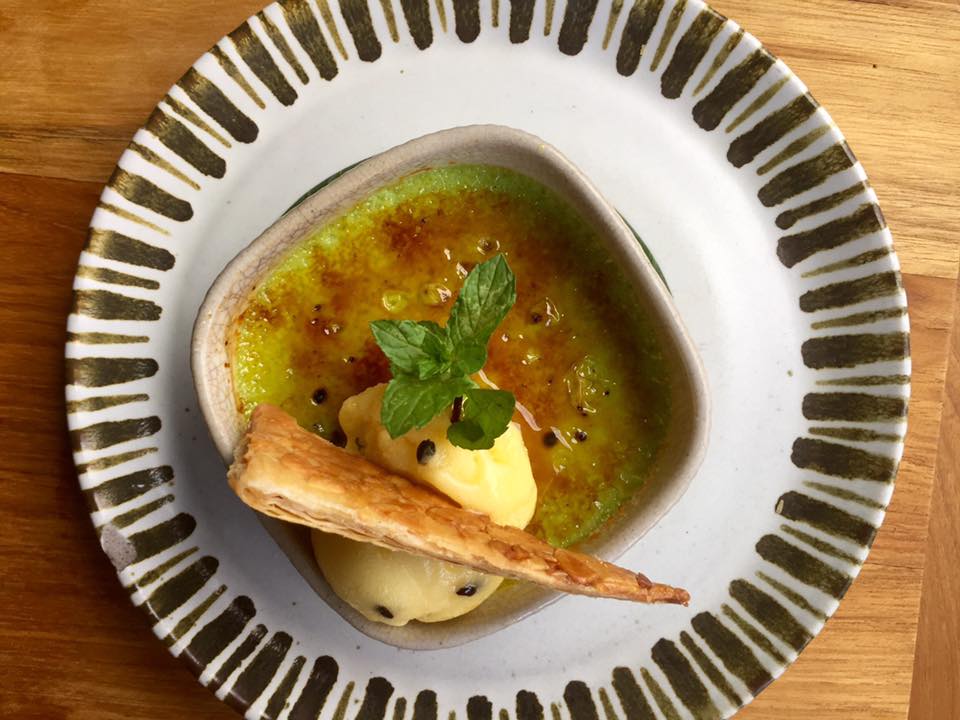 Time for dessert !
Have you tried our Pandan Crème Brûlée ? With passion fruit sorbet and almond crisp. Humm... Gluten free.