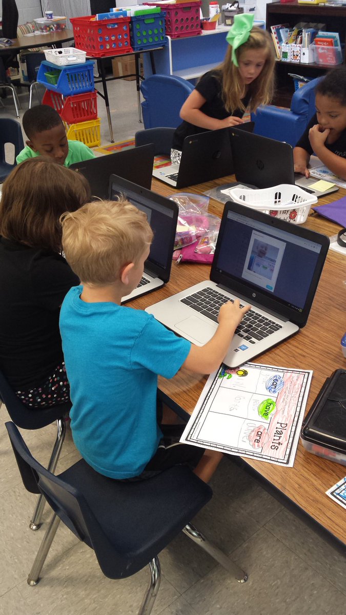 JennessEnoch's tweet image. Ss adding a photo and their writing about plants to #classdojo @EMYoderElem  #TechBadge