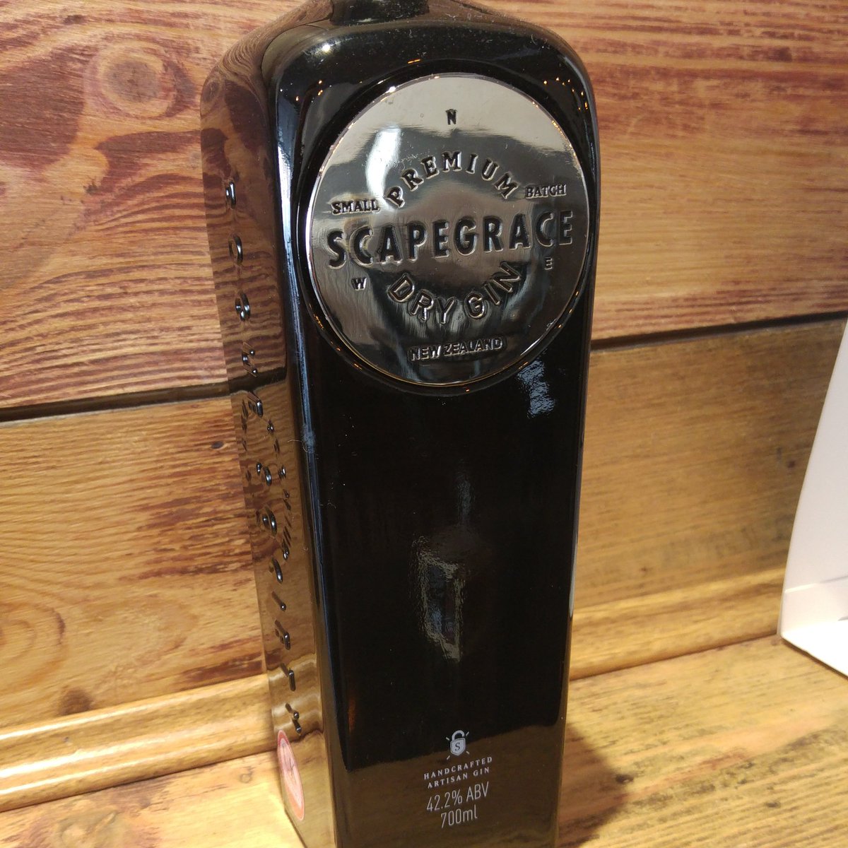 *Gin of the week*

Scapegrace - 42.2%

Recommendation: Glass, Ice, Gin, Fevertree Tonic and garnish with Lime

Enjoy🍺