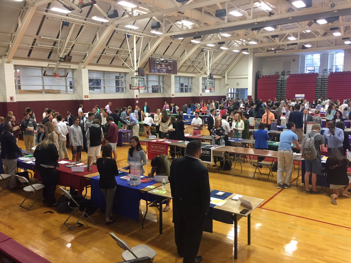 loomischaffee's tweet photo. #SpringCollegeFair #LCCollegeGuidance #LoomisChaffee https://t.co/ZTi3WrwU0O