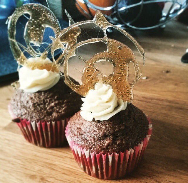 karima_none's tweet photo. Obviously I would bring cupcakes with rum infused hard candy #eattogether #pc150contest https://t.co/CNefHWJEmf