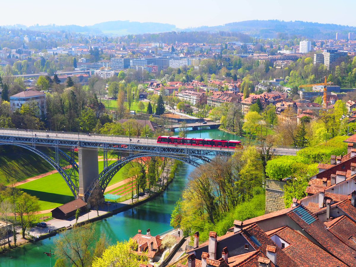 BicheWorld's tweet photo. #berne #visitbern #april2017 https://t.co/axwSKCOqSD