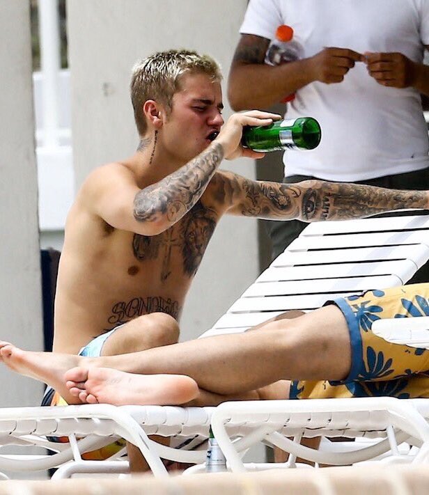 biebereligions's tweet image. drunkstin has my heart