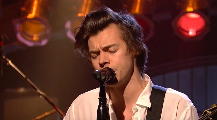 juiceorcider's tweet image. Rewatch Harry Styles' appearance on Saturday Night Live last weekend: bit.ly/2ptaa17