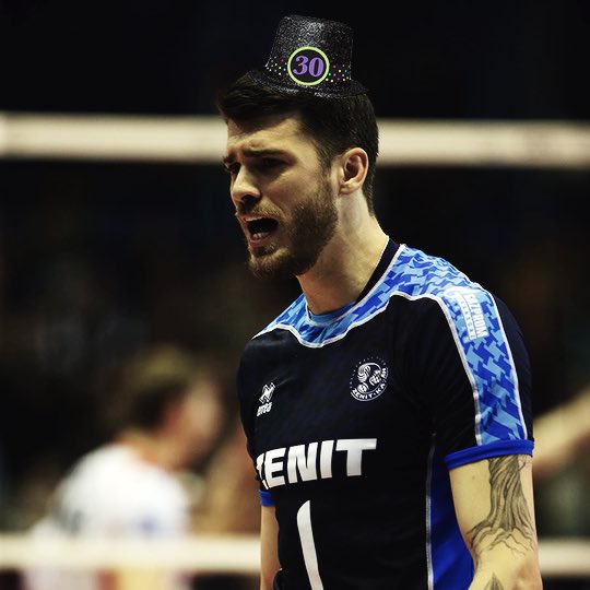 Happy birthday to the man who ages like a Greek God aka Matt Anderson (?) 