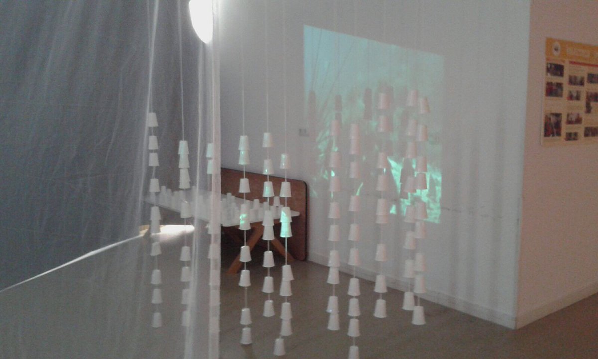 EscuelaReggio's tweet photo. Hoy ha habido un nuevo espacio creativo donde los protagonistas han sido la luz y las sombras; La  belleza, la curiosidad y el asombro #luz https://t.co/woxELIE9iE