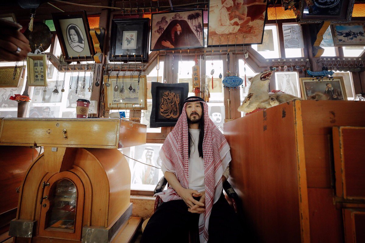 steveaoki's tweet photo. Afternoon in Bahrain #touristlife https://t.co/mERz6kuJ3V