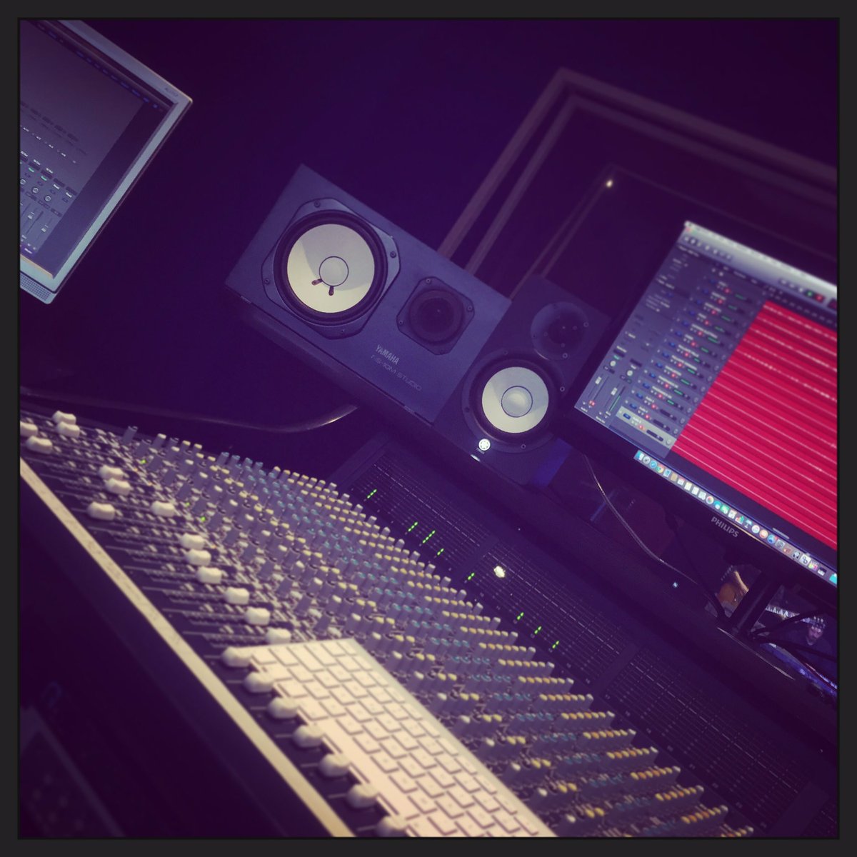 robertobilli's tweet image. ...mattinata di registrazioni Jazz all' #UndergroundMusicHouse ...oggi sono il re della #Stanzadeibottoni 😅