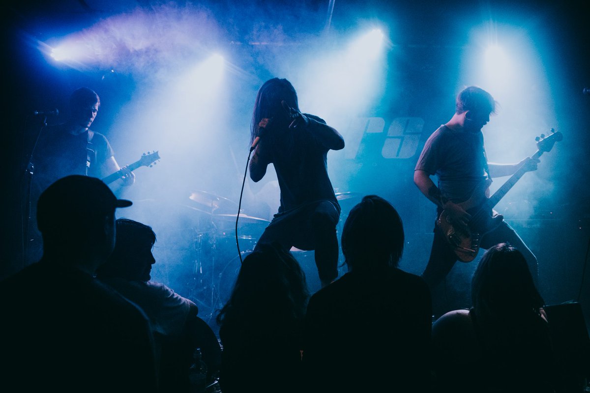 hessoundlight's tweet photo. Can't keep up at the moment! This is from last week at @joinerslive with @DeferenceMusic using @ChamSysLtd @ChauvetPro @ChauvetDJ #PCWing https://t.co/xg56eo48Y6