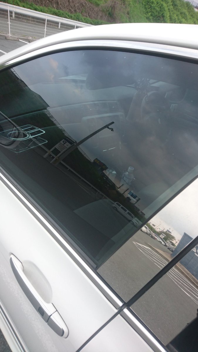 ふみクラ V Twitter こう比べたら違いわかるね 運転席側 13 助手席側 26 スモークはいいぞ セミスモはいいぞ