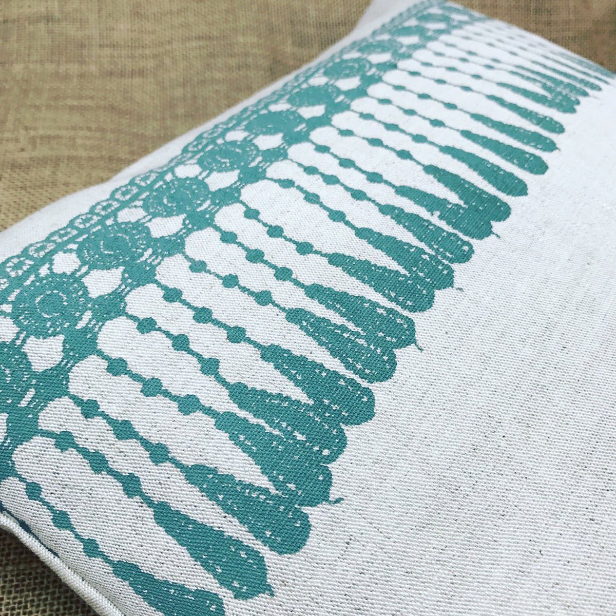 cocoa_marmalade's tweet photo. Lace print 💖

#lace #screenprinting #calonb #laceprint #cushion #homedecor #print #prettyprint https://t.co/3gpdzFfs3C