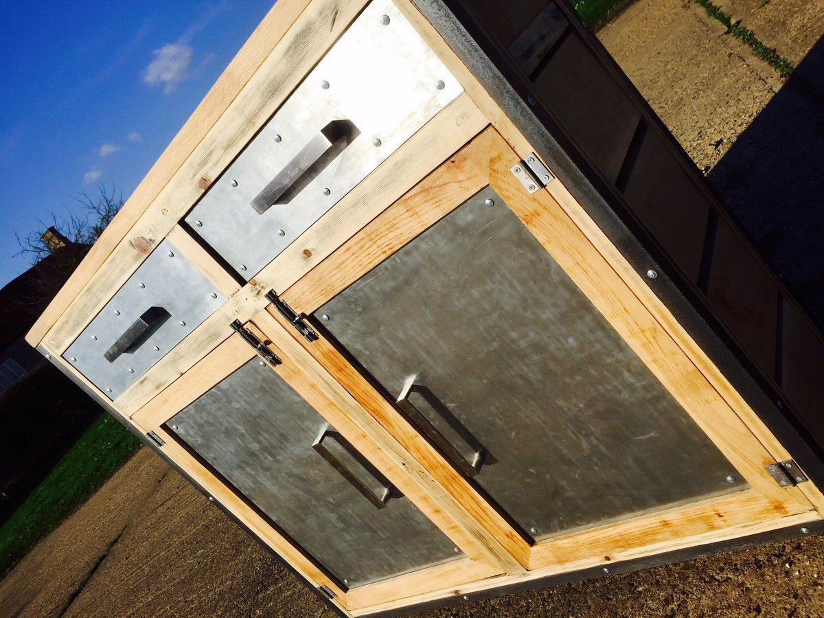 GethynTree's tweet image. The NEW &apos;No5.Style&apos; available soon at fulbeckworkshop.co.uk. #ethical #designed #custom #british #interiordesign #steel