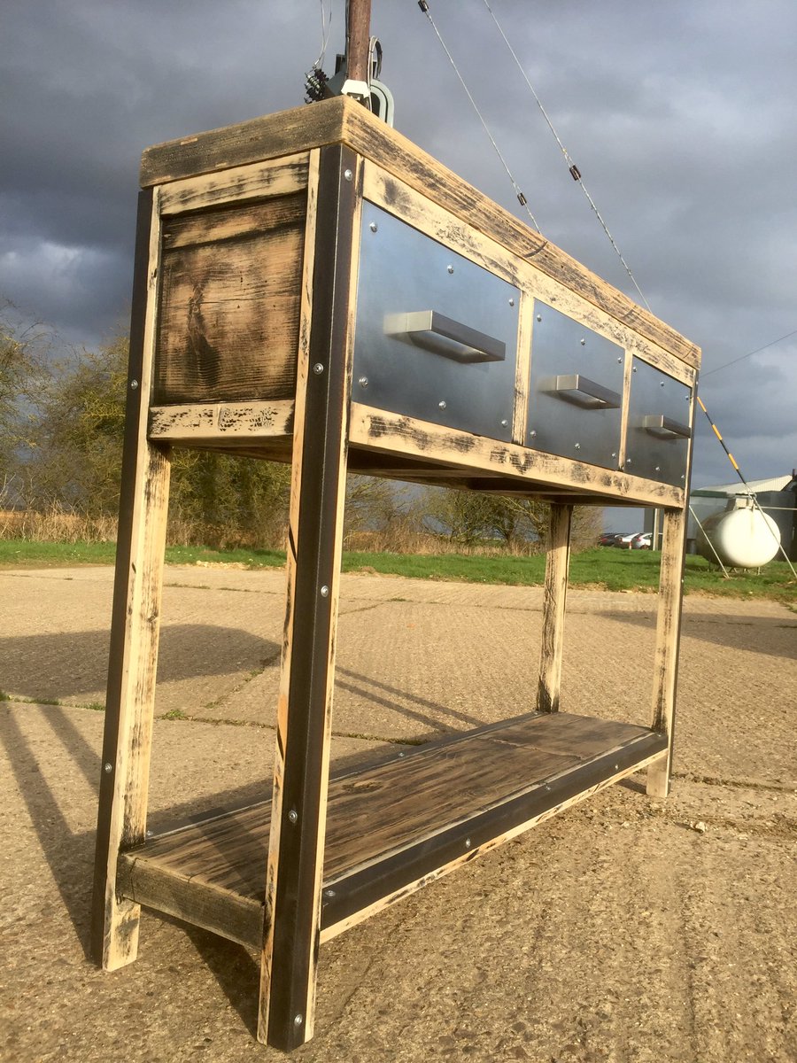 GethynTree's tweet image. The NEW &apos;No5.Style&apos; available soon at fulbeckworkshop.co.uk. #ethical #designed #custom #british #interiordesign #steel