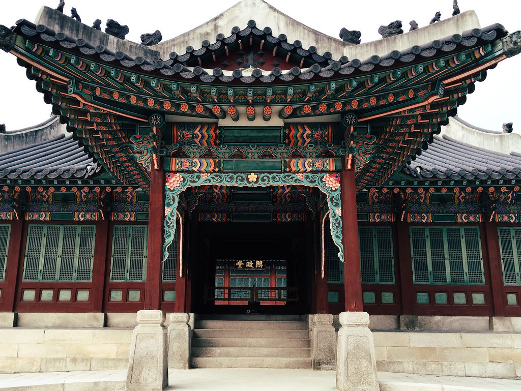 paoloumpa's tweet photo. P22k all-in budget for 5 days in Seoul y'all https://t.co/ktruNdrKNo https://t.co/vEUW912EY6