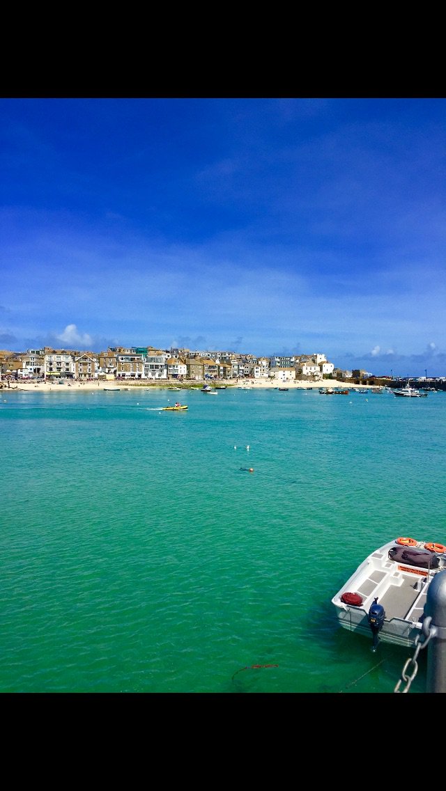 sim_green's tweet image. What a beautiful morning........I’m in the salon today (Labo’s in the Drill Hall), so come and get your hair cut. Have a good day peeps.