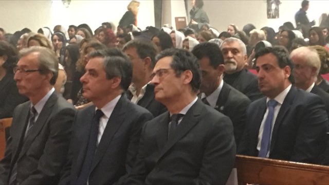 EnsembleFrance_'s tweet photo. .@arthurkhandjian, référent Ensemble pour la France, accompagnait @FrancoisFillon à Chatenay Malabry à la vigile de Pâques des Coptes.

ن# https://t.co/z9Rk3ZIMrR