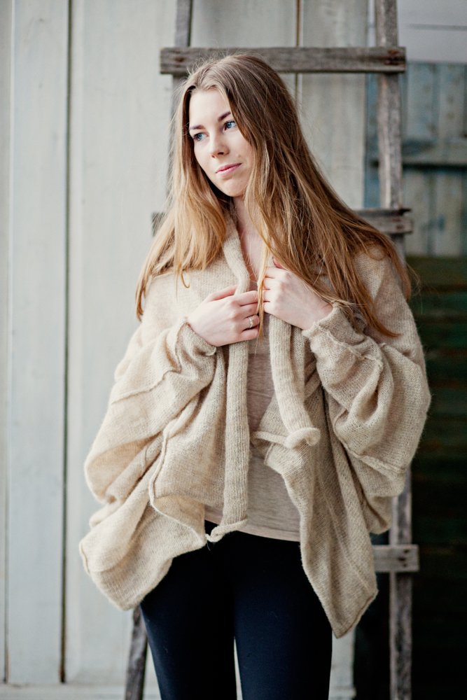 neringaruke's tweet image. The best preparation for tomorrow is doing your best today.
#slowfashion #cardigan #EthicalFashion #conscious #fashion #style #sweater #OOTD