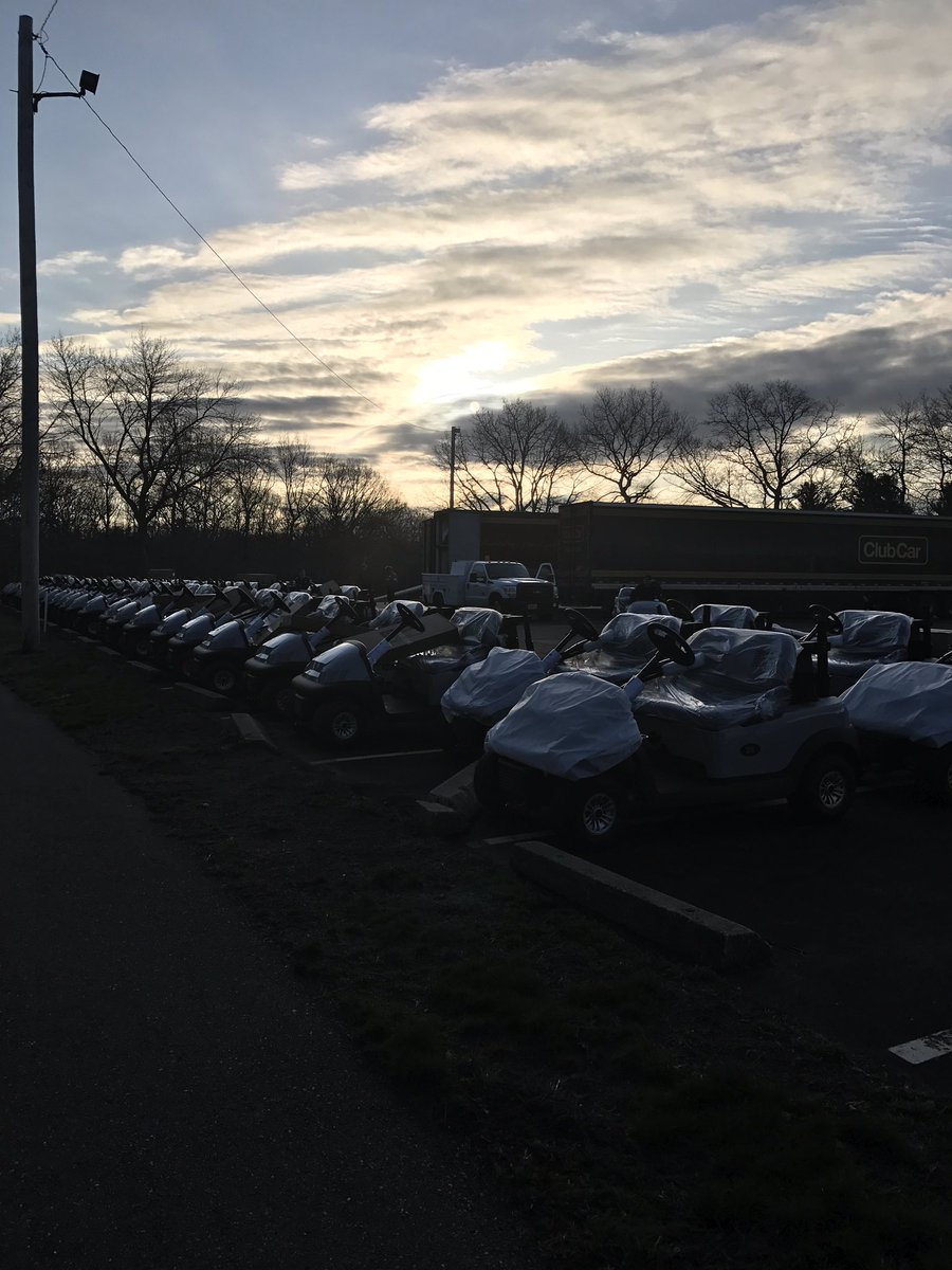 SchafferBrian's tweet image. Great day today! Our new fleet just arrived. Can't wait to start the year with new golf cars. @AlpineRI @TroonGolf #clubcar #newcarslookgood