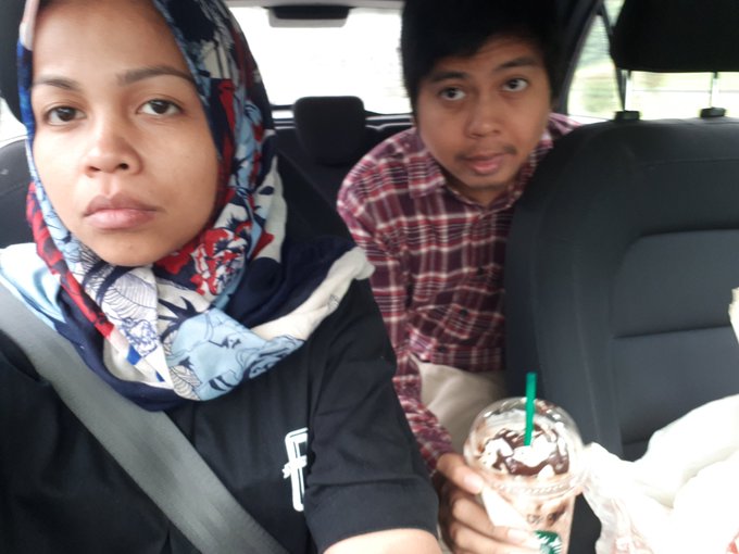 Gambar Pasangan Ini Jadi VIRAL Apa Yg Berlaku Dalam Gambar Pasangan Ini Jadi VIRAL Apa Yg Berlaku Dalam