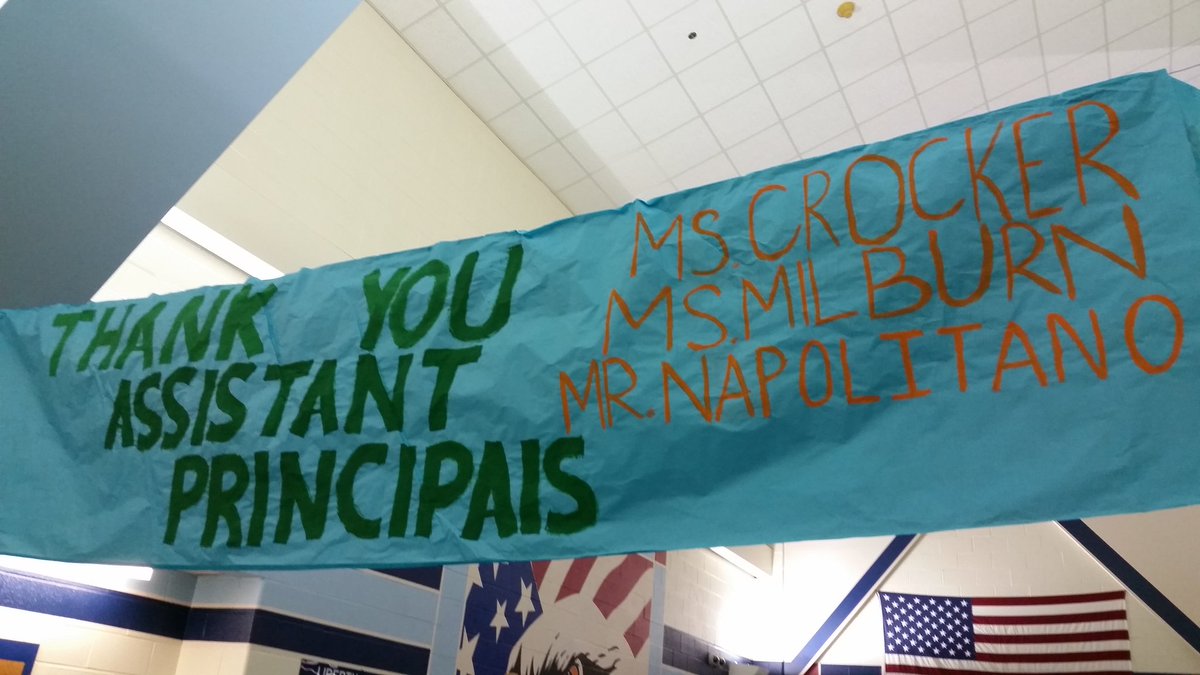 LHSEAGLESMRCOX's tweet photo. Celebrating #APWeek17! Thanks @CLCrocker3 @NickNapolitano7 @LaurenMilburn31! #EaglesNation https://t.co/tyNOHlSCAD