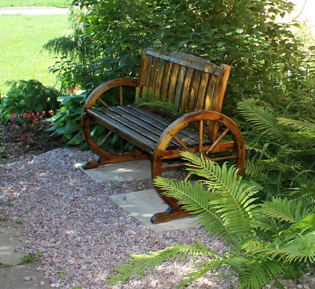 Need a quiet space to contemplate and be with God after the busy Lent-Easter Season? Join us at the theretreathouse.ca  
#clergy #pray