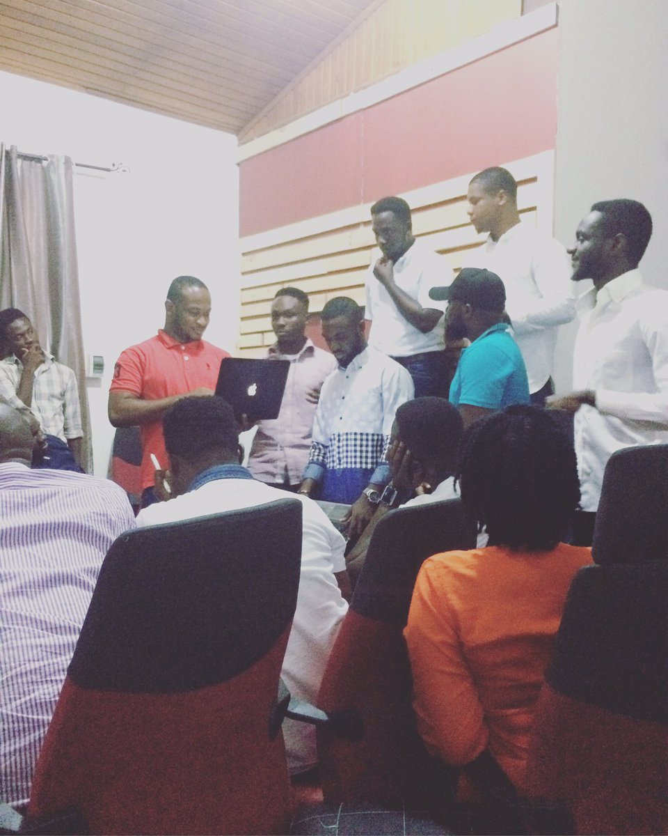 ThisIsEcho_'s tweet photo. Tidal Rave Brainstorm currently ongoing. We're cooking up something out of this world! #AgencyLife https://t.co/SDLAdRpllB