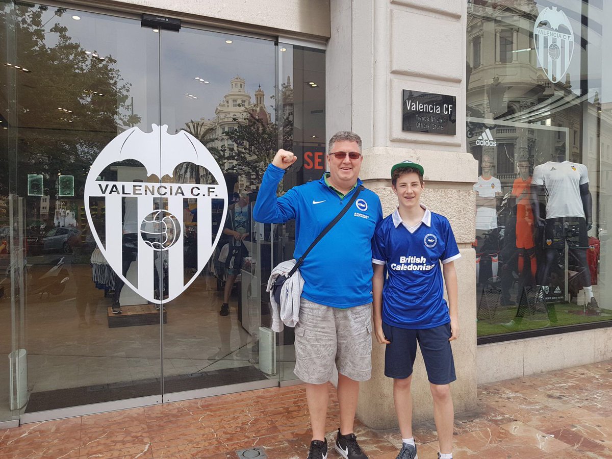loopylucy_01's tweet photo. @OfficialBHAFC #Together #wereonourway #PremierLeague https://t.co/nF1rDzhzO4