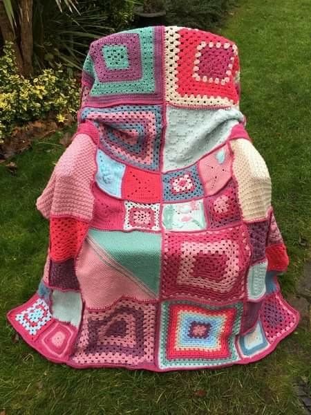 FreeNazanin's tweet image. A warm thanks to Linda and everyone @MumsnetTowers involved in making these blankets for Nazanin and Gabriella. #FreeNazanin