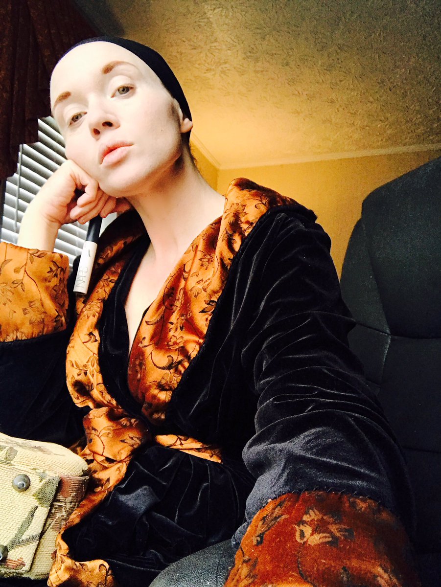 occultauralist's tweet photo. Pseudo Lempika posturing.
#camprep #audreyashes #mfc https://t.co/Fnmx8SqzUG