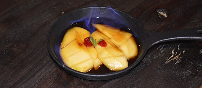 AltBar_blr's tweet photo. Its Mango Time! Come savor the different mango cuisines at #TheWhitefieldArmsPub #MangoLovers #Mangoes #MangoTime #MangoCuisines #TheWaverly https://t.co/Zzw7id8hC8