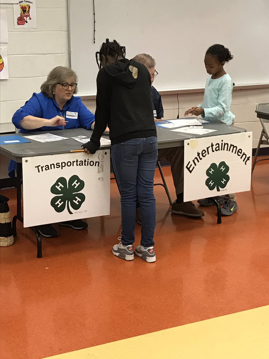 Wildcat_Eric_'s tweet photo. Thanks to @4H #UKExtension office for the #DollarsAndSense program today! #FinancialLiteracy is key! @DaveRamsey https://t.co/QqjfWh9cu2