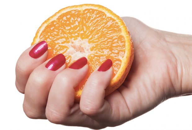 footfiles's tweet photo. Looking for a way to make your nails grow fast? Check out this easy #DIY treatment for #brittlenails: https://t.co/YKNTvKvxKl https://t.co/Akf3yqPLN3