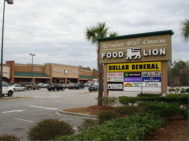 LeeCharleston's tweet photo. @wsherrod &amp; Windsor Hill Shopping Center would like to congratulate First Heritage Credit of SC, LLC on their lease  of retail space! https://t.co/ZCwVPwlJeE