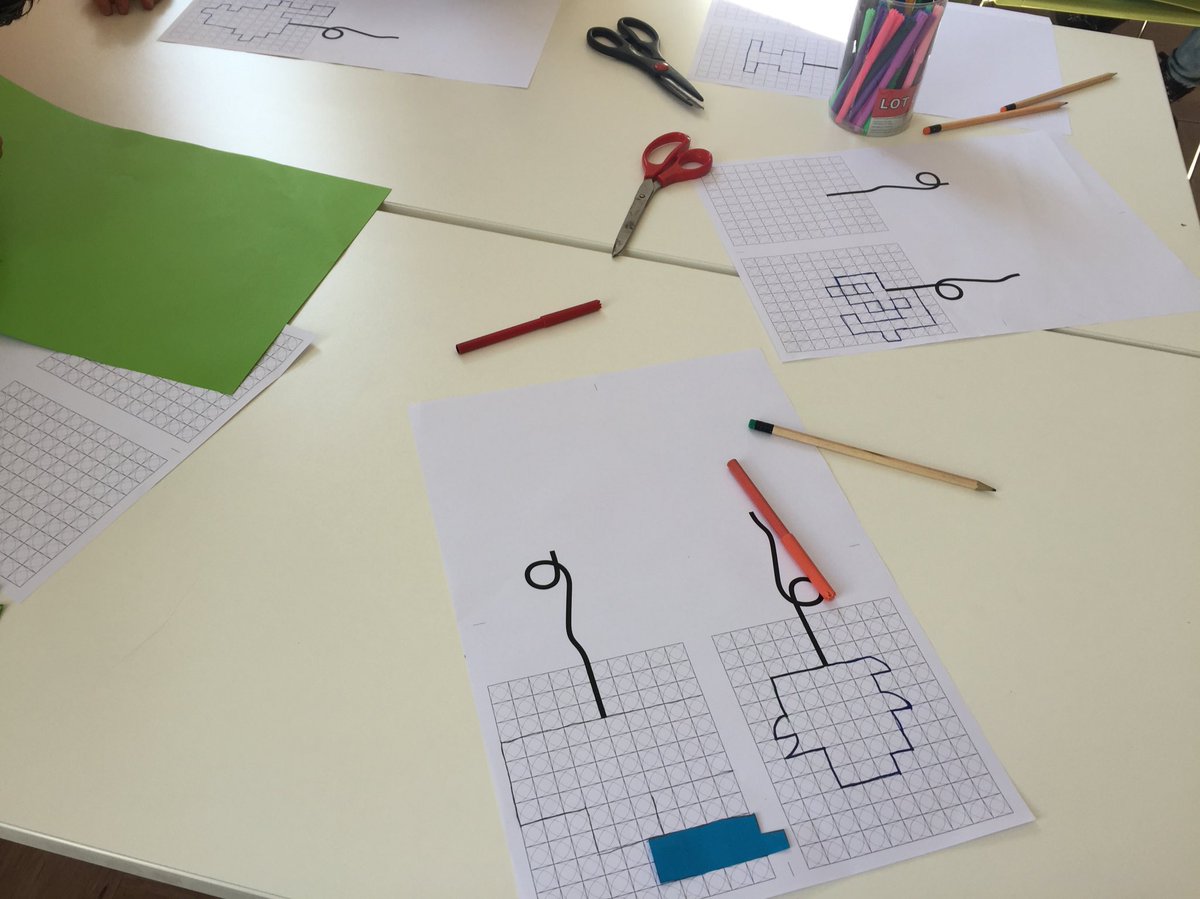 YannPoirson's tweet photo. #objetsconnectants #MaisonQuartier travail de création, dessin, découpage, échanges entre duo d'enfants des prises #connectantes https://t.co/nLC9grToEI