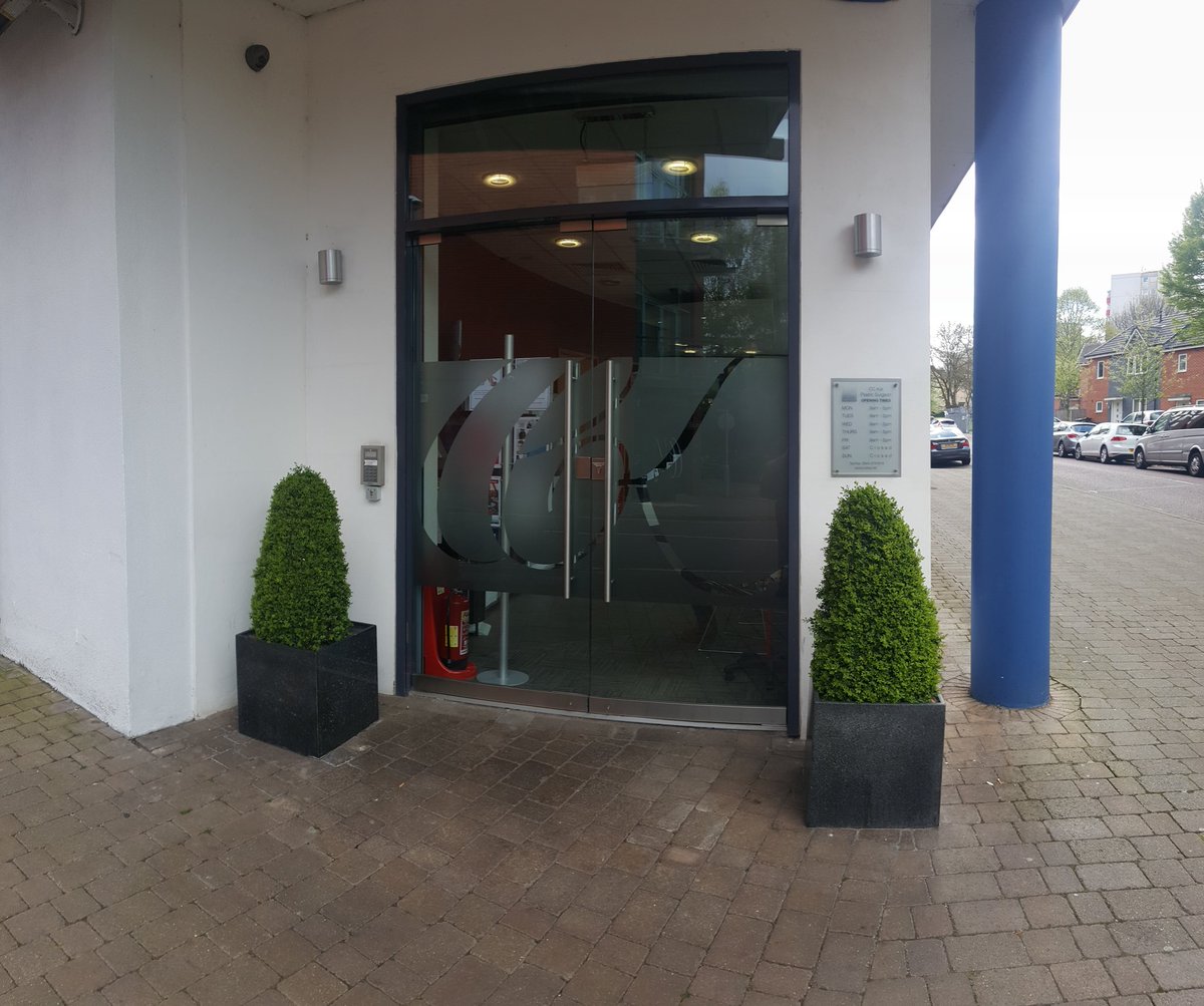 LymphaTouchUK's tweet photo. Great to meet @CC_Kat today with #PhysioTouch @domsmith2692 a lovely clinic and good productive meeting #lymphaticdrainage #scarmanagement https://t.co/6S94PUDIhk