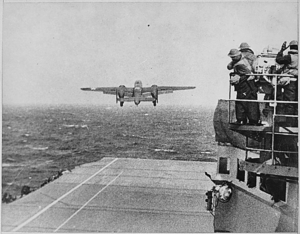 75 years ago #OTD the Doolittle Raid bombers took off for Tokyo. Read about this historic mission: ow.ly/Fe5n30aWE7j #WWII