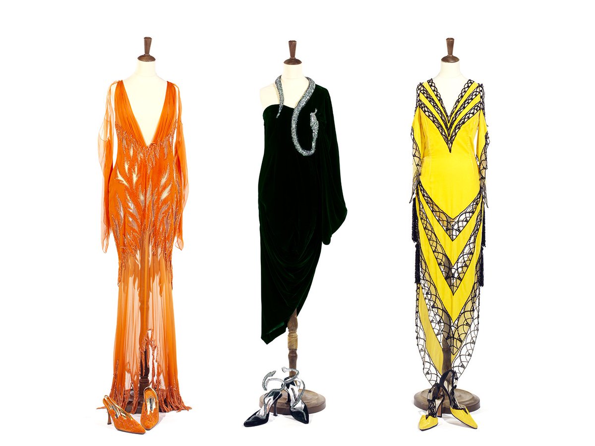 Les robes brodées par Lesage à l'honneur en Avril chez Tajan. stiletto.fr/mode/les-robes… <a href="/stilettoedition/">Stiletto</a> #hautecouture #costume #embroidery