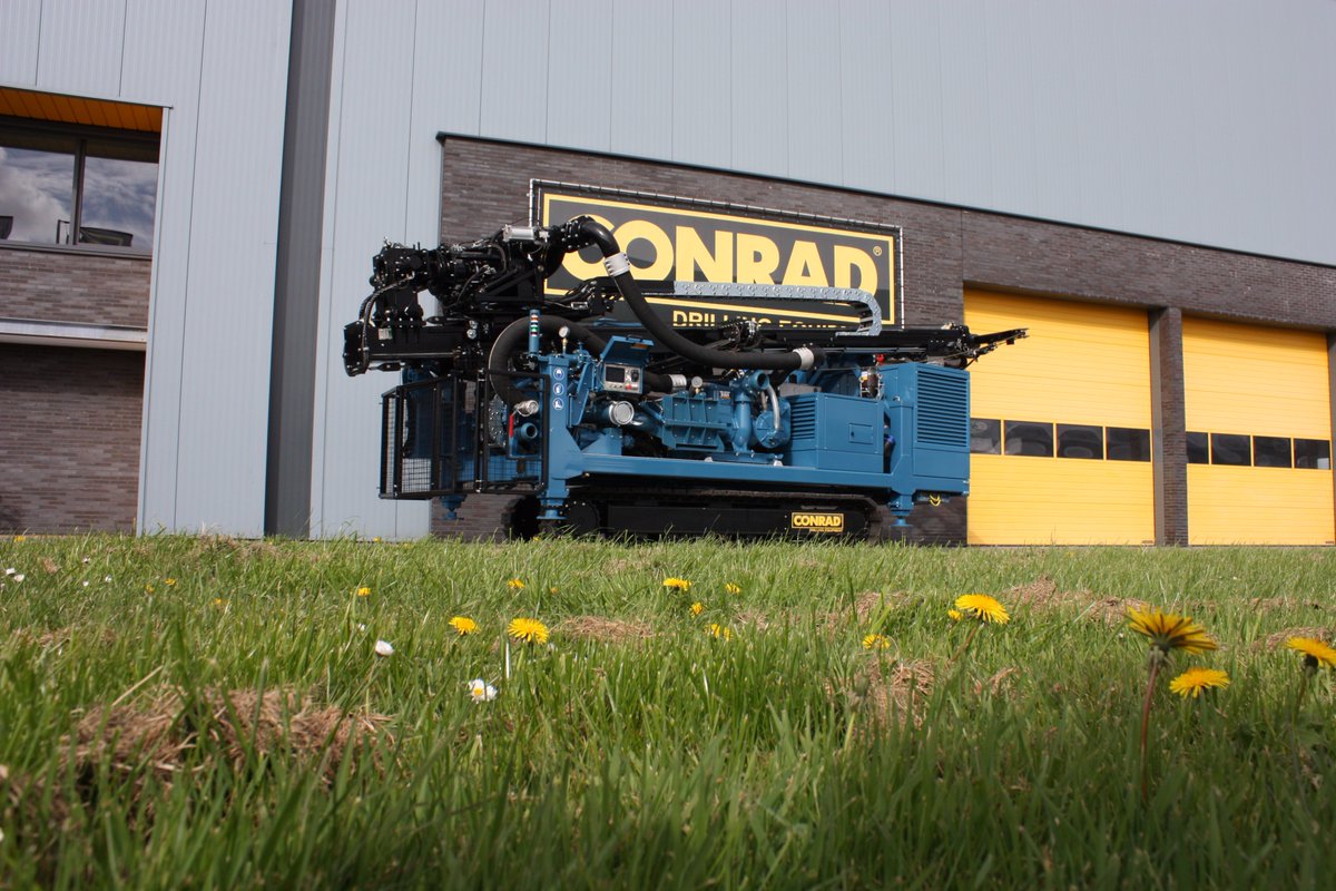 ConradStanenBV's tweet photo. CONRAD LEVERT HYPERMODERNE BOXER 200 HD AAN HENK VAN TONGEREN #verticaal #boren #innovation #drilling #equipment https://t.co/4l1LwsVRLD https://t.co/ikrbysBXtA