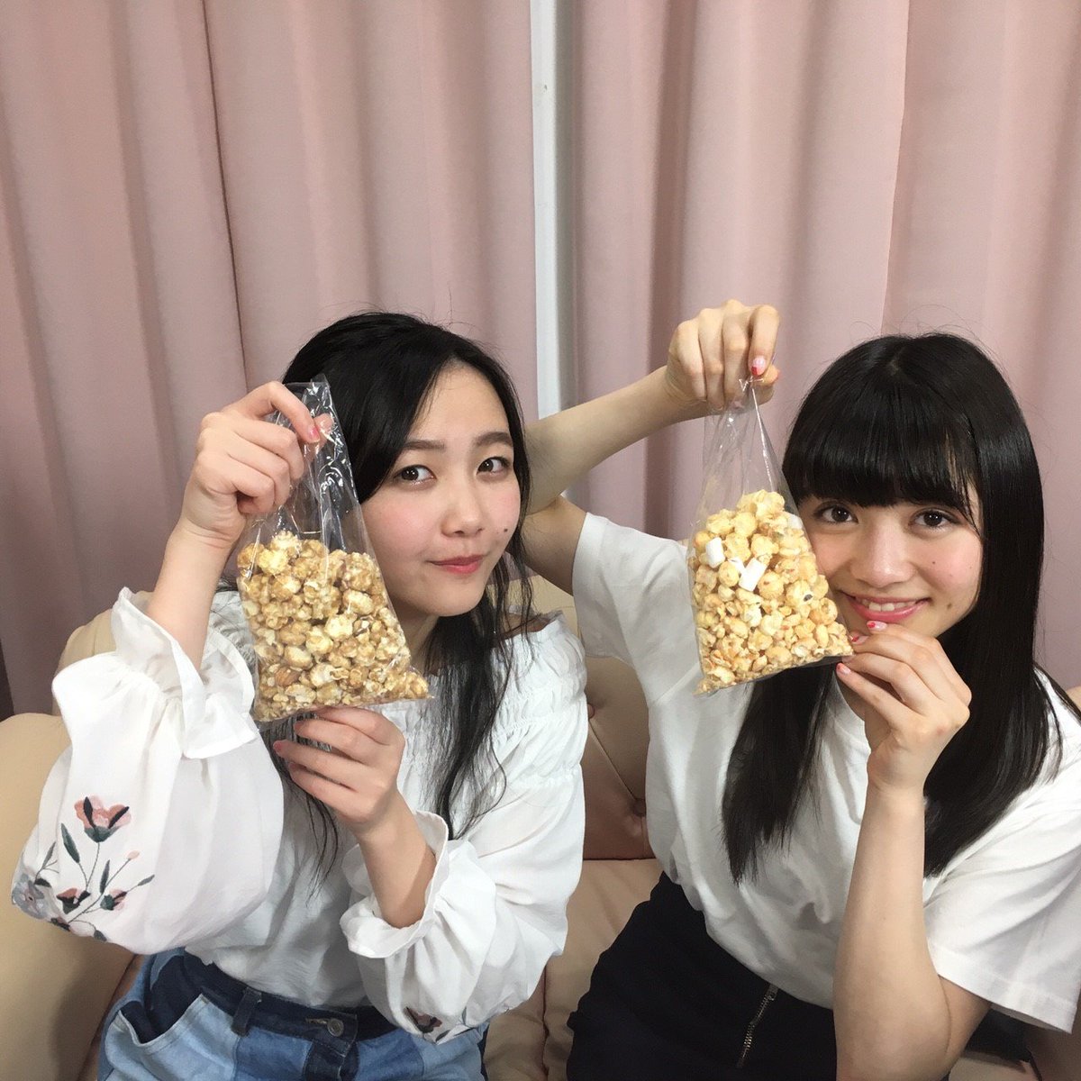 Showroom Ar Twitter 本日の一枚 ひとみのおもてなし ゲスト 山邊未夢 東京女子流 新井ひとみ 佐竹さんbd 山邊未夢 Tgsjp Showroom 次回4 25 火 21時 もみてね T Co Aupgf31pwp T Co 6gly0aoah5