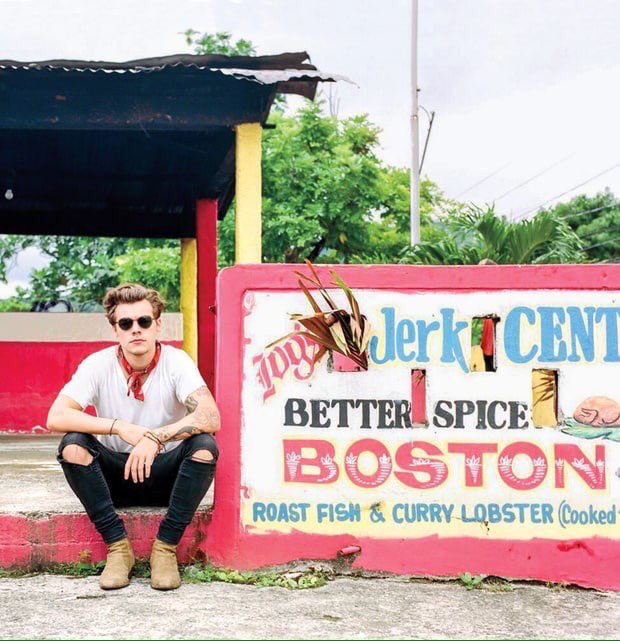 MDoficial_'s tweet photo. Harry para Rolling Stone! 
-DJM https://t.co/quXpkKShM9