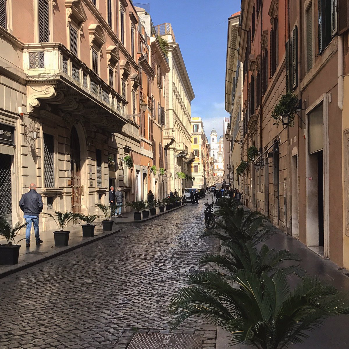Charming side street in Rome, Italy. Photo by @mydailyRome via @WalkableRome. #walking #tours #travel #photography #worldtraveler