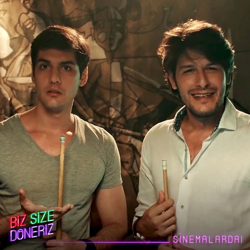 Olaylar Yusuf ve Cahit’in, Akın’ın moralini düzeltme planı yapmasıyla gelişir… Devamı, #BizSizeDöneriz’le sinemalarda!