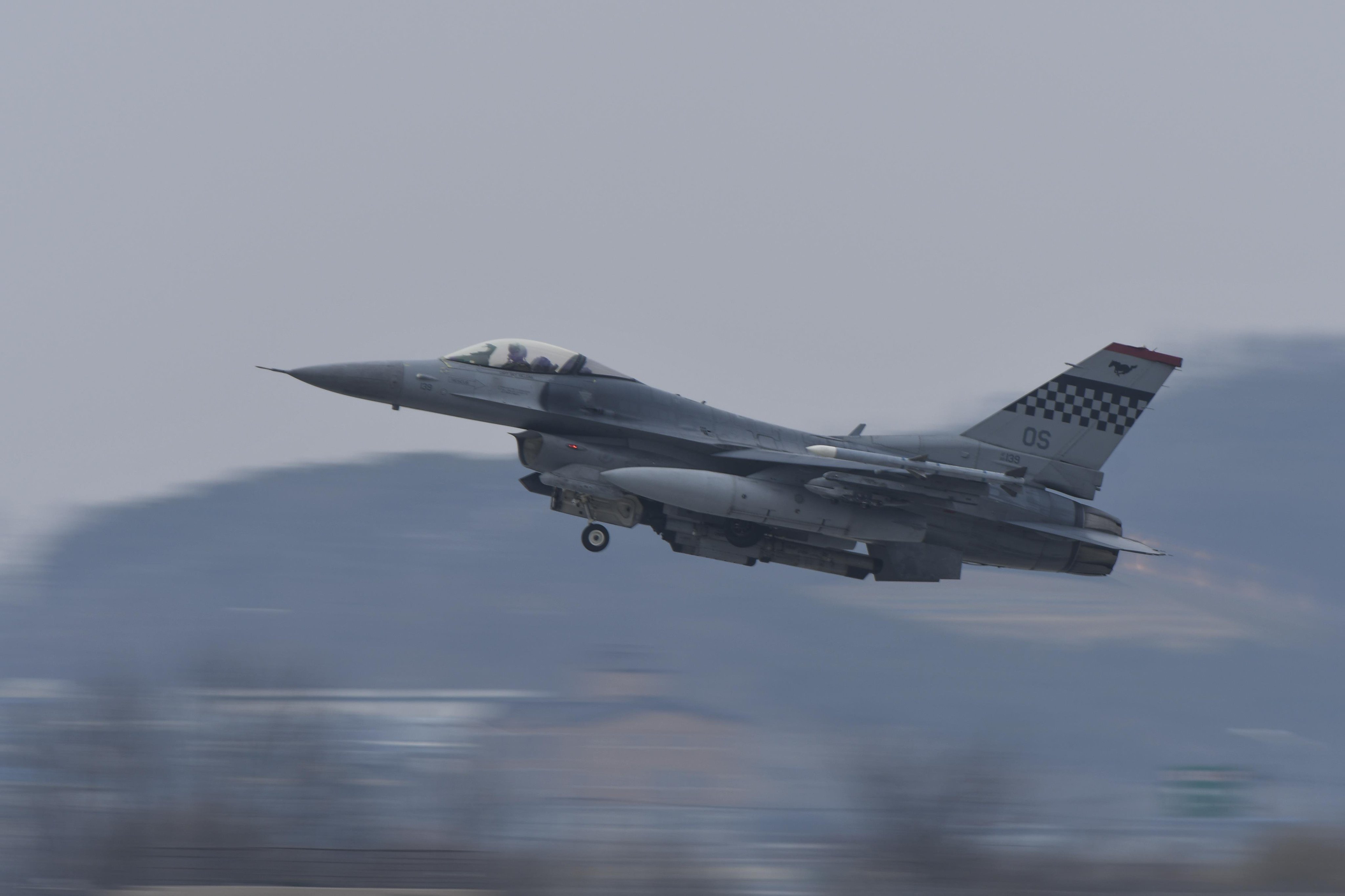 Air force deals max 18