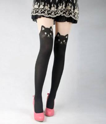 最強のオタクあるあるコーデはどれだ 折り返すとチェック 運動靴 猫ニーハイ おたくコーデバトル Togetter