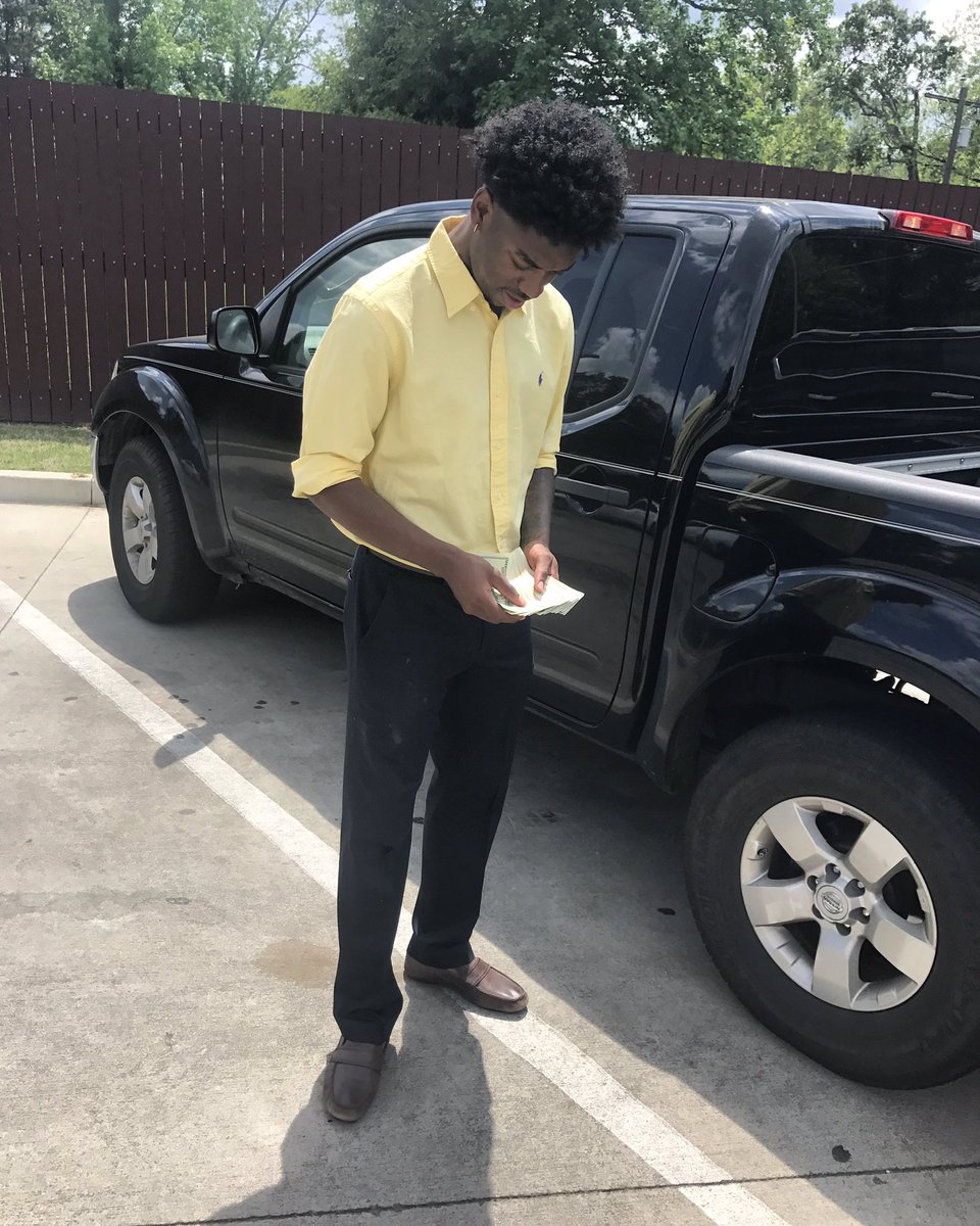 ChristianW_____'s tweet photo. 💰🤘🏾🤷🏾‍♂️ https://t.co/jQreN9MpoT