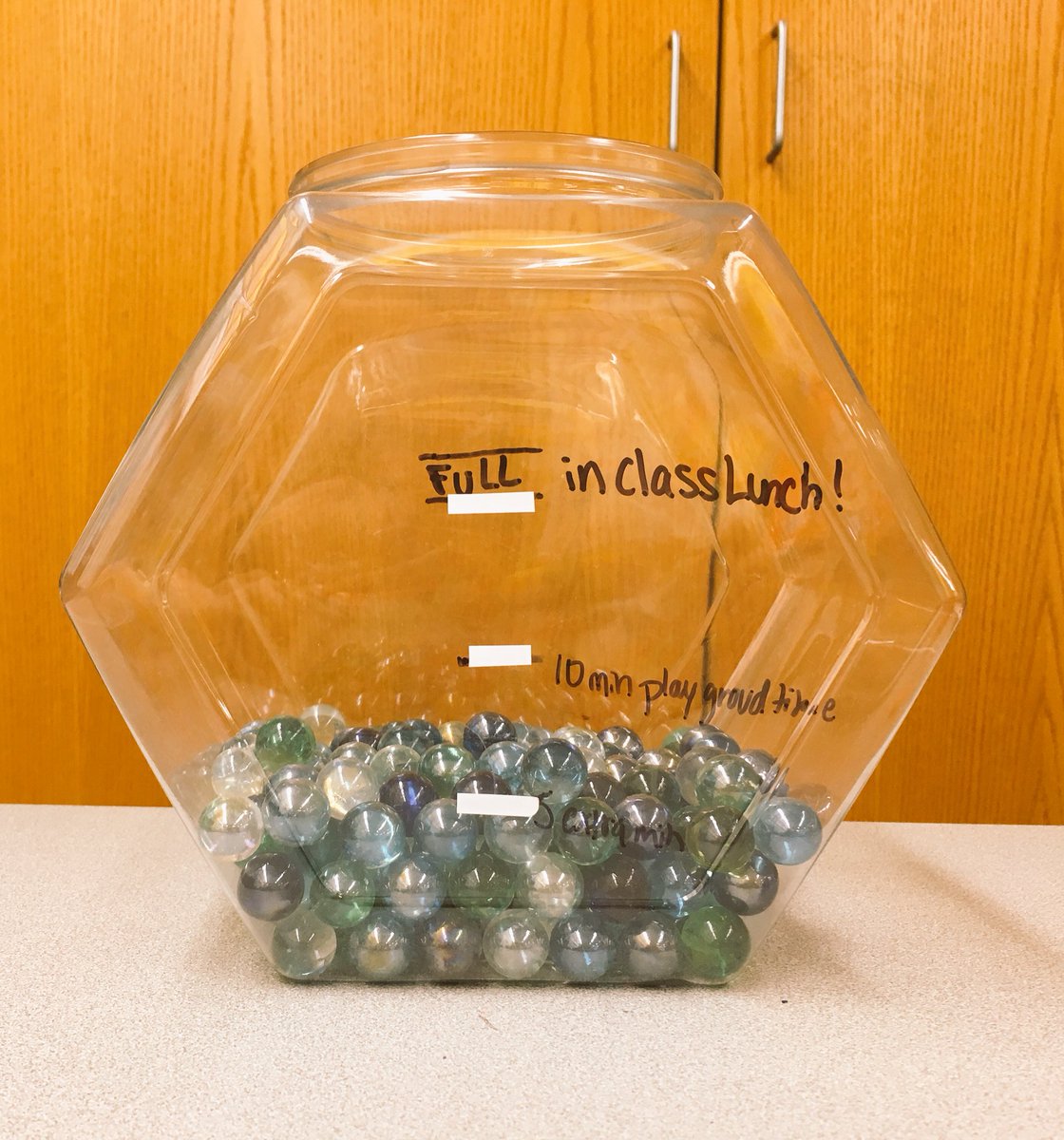 MsSermeno's tweet photo. We have earned our 5 extra min of choice time!! #marblejar @RockinRoom14 https://t.co/HpSvHF6WfB