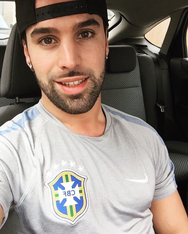 Aller tous le follow en bal c's youtubeur 💉🖇 @lionel_deabreu