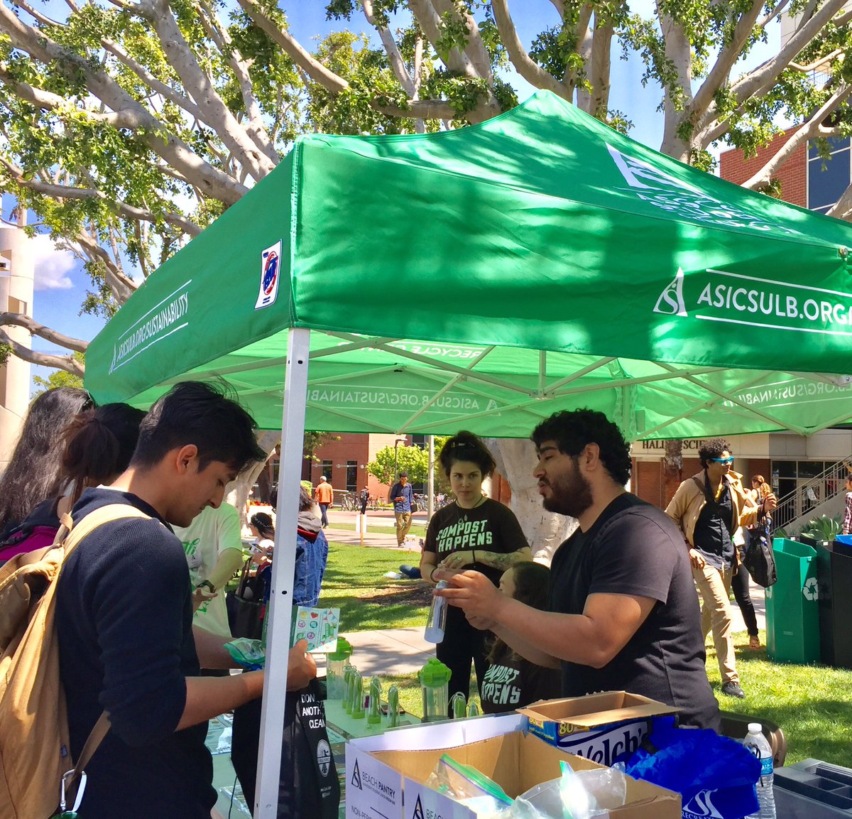 PresConoley's tweet photo. #CSULBEarthWeek Eco-Fair happening 11am-1pm across from @CSULB bookstore. Lots of great info and activities! #LB4Sustainability #GoBeach https://t.co/DRSwvXlrjq