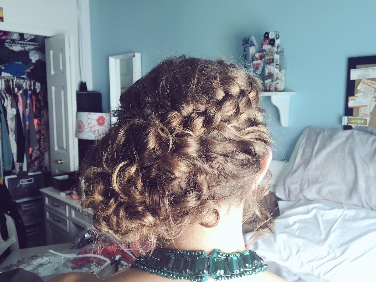 If anyone is interested in me doing their hair for prom let me know! I'm cheaper than the salons and can do pretty much whatever you want :)