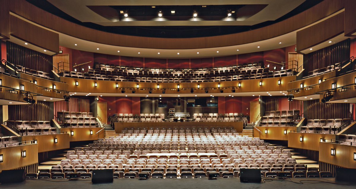 SutcliffeKieran's tweet photo. Super Excited to be returning to perform at The gorgeous @GroveTheatre this coming Friday the 21st April #10thanniversary #classicalshow ๐ญ๐ค https://t.co/13XDDnzLZy